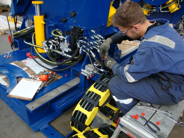 torque-machines-service-image